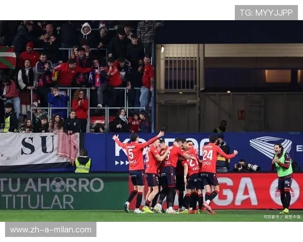 奥格斯堡中场拦截决定节奏：足球场上的战术之美