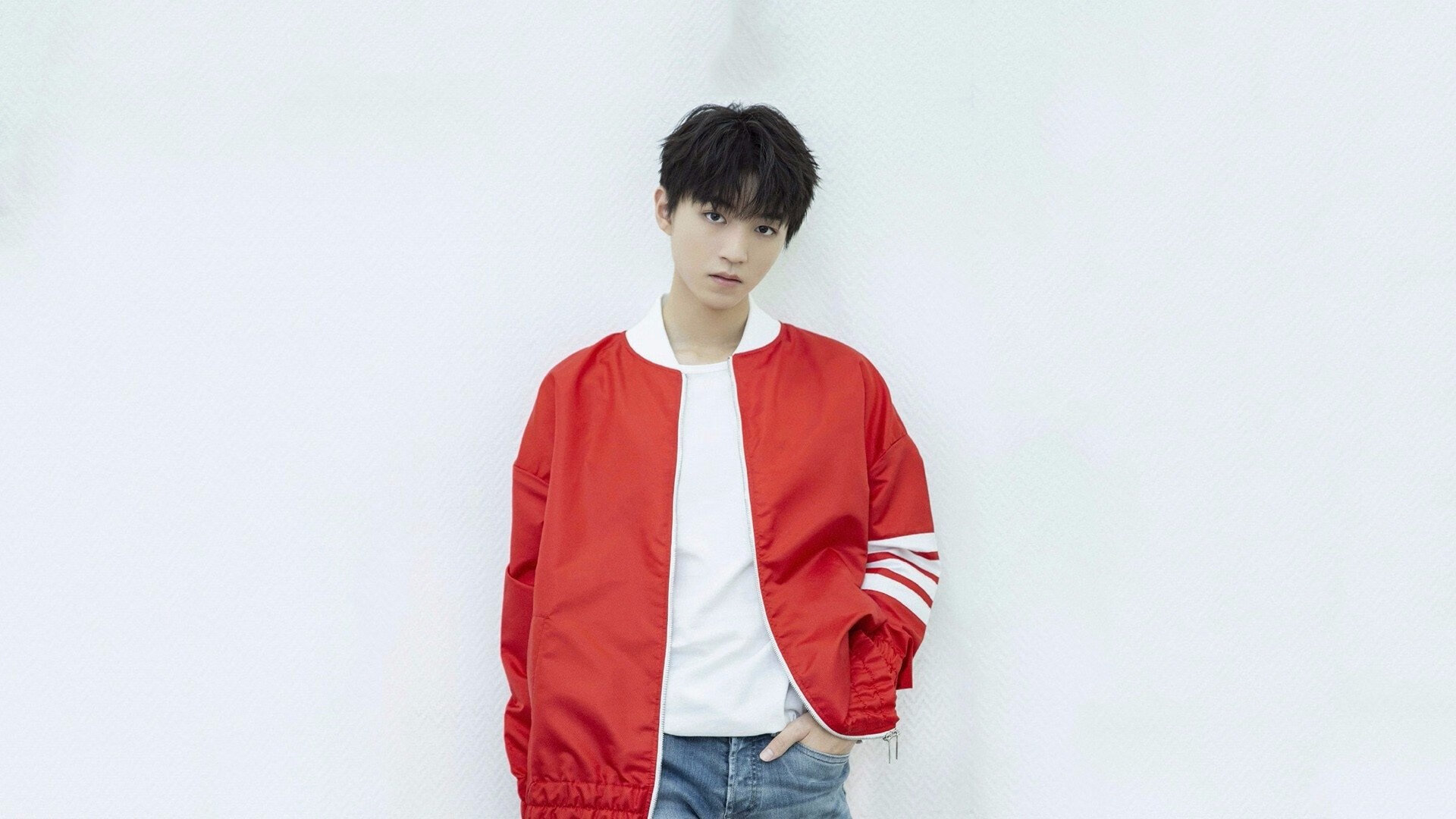 “短柄墙球:高新区全民健身馆,挑战传统,赛场不仅仅是力量的角逐”